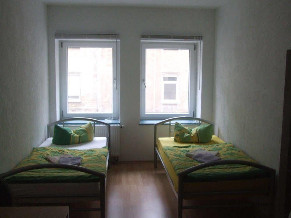 Hostel Im Medizinerviertel Halle  Zewnętrze zdjęcie
